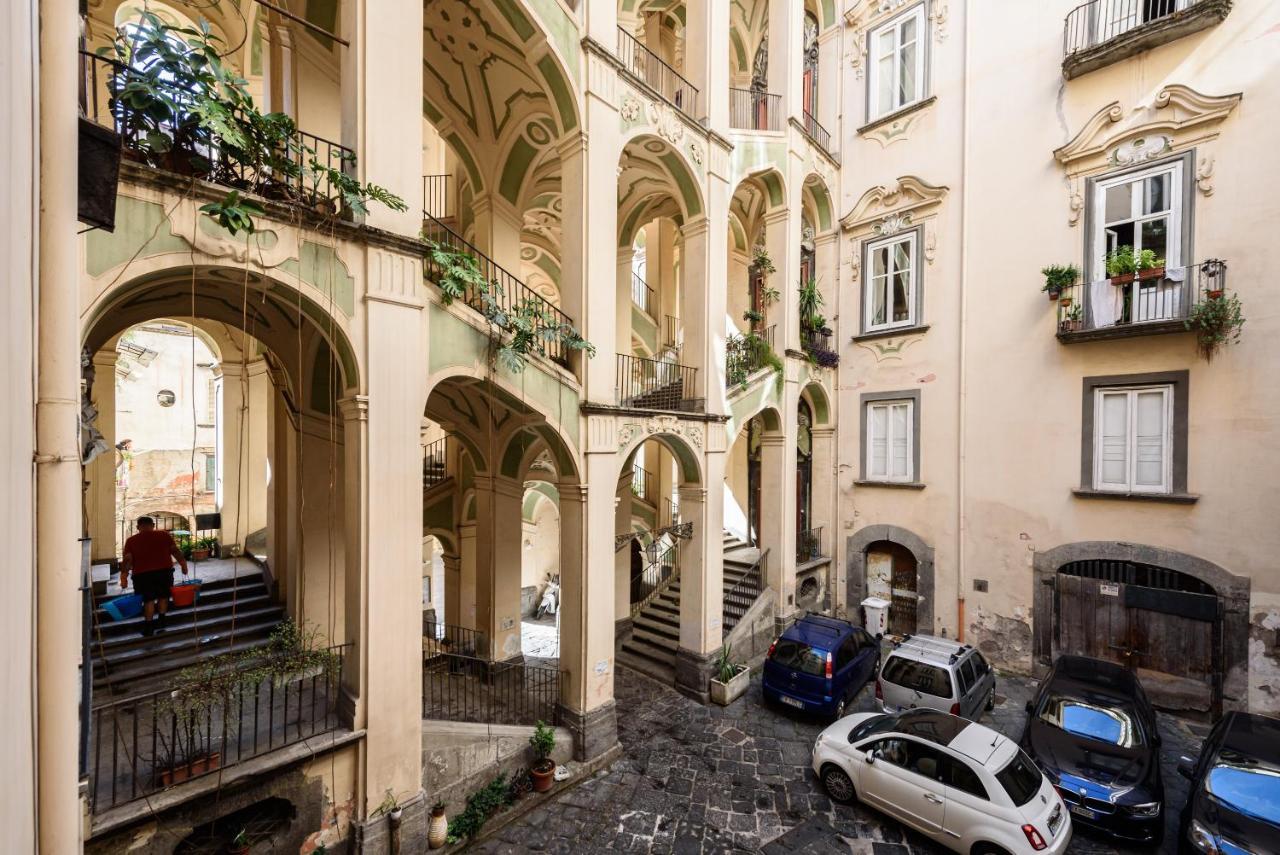 Palazzo Dello Spagnolo Suite Naples Exterior photo