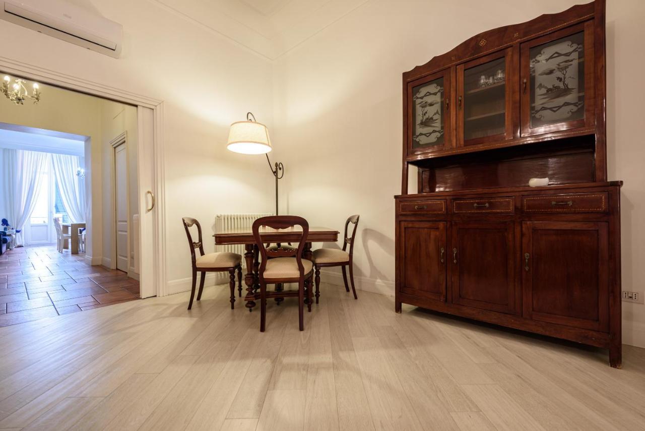 Palazzo Dello Spagnolo Suite Naples Exterior photo